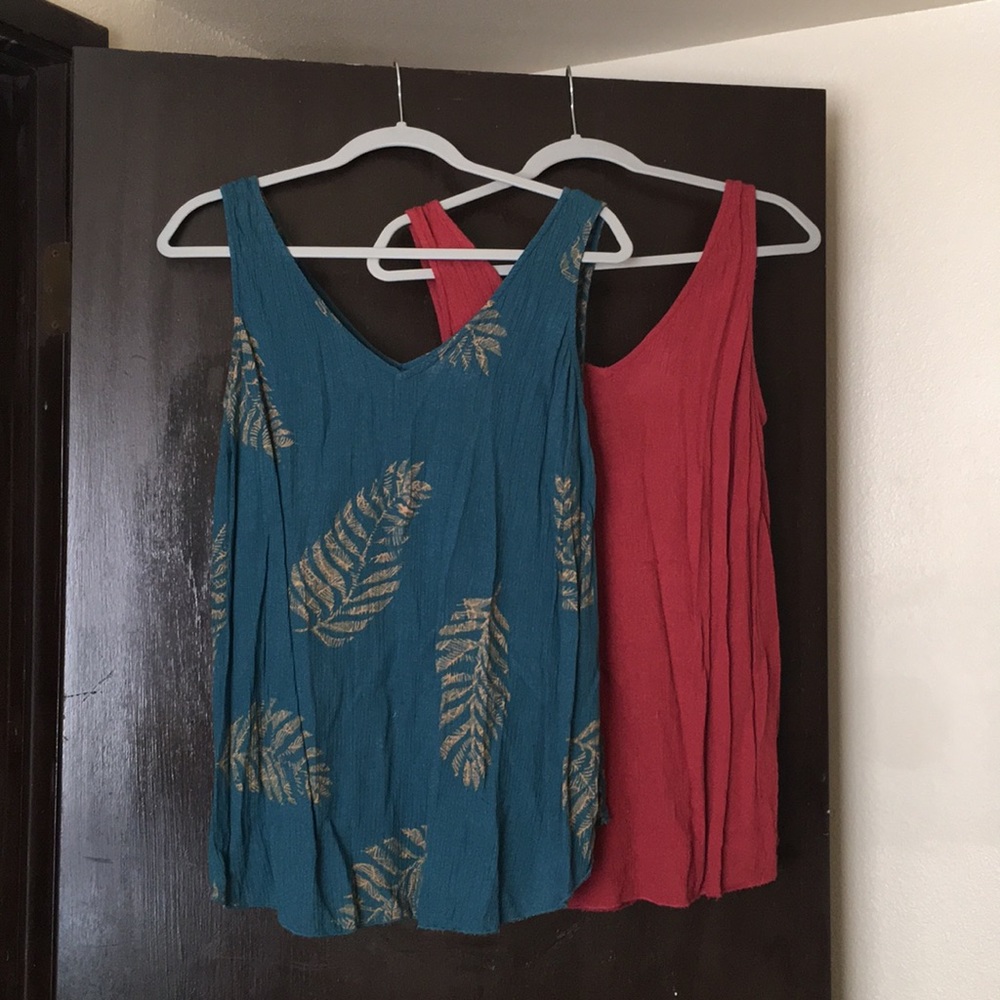 🤰Maternity tank top bundle M